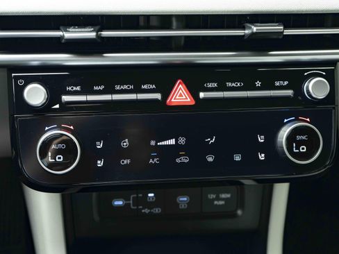 Used 2025 Hyundai Tucson Limited FWD image 32