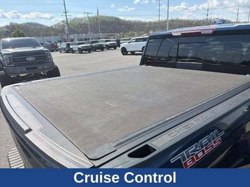 Used 2021 Chevrolet Silverado 1500 LT Trail Boss w/ Convenience Package II image 7