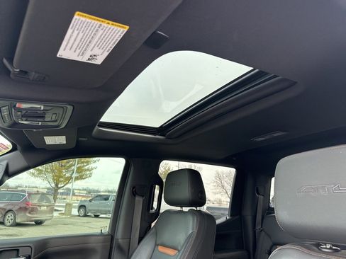 Used 2021 GMC Sierra 1500 AT4 w/ AT4 Value Package image 2