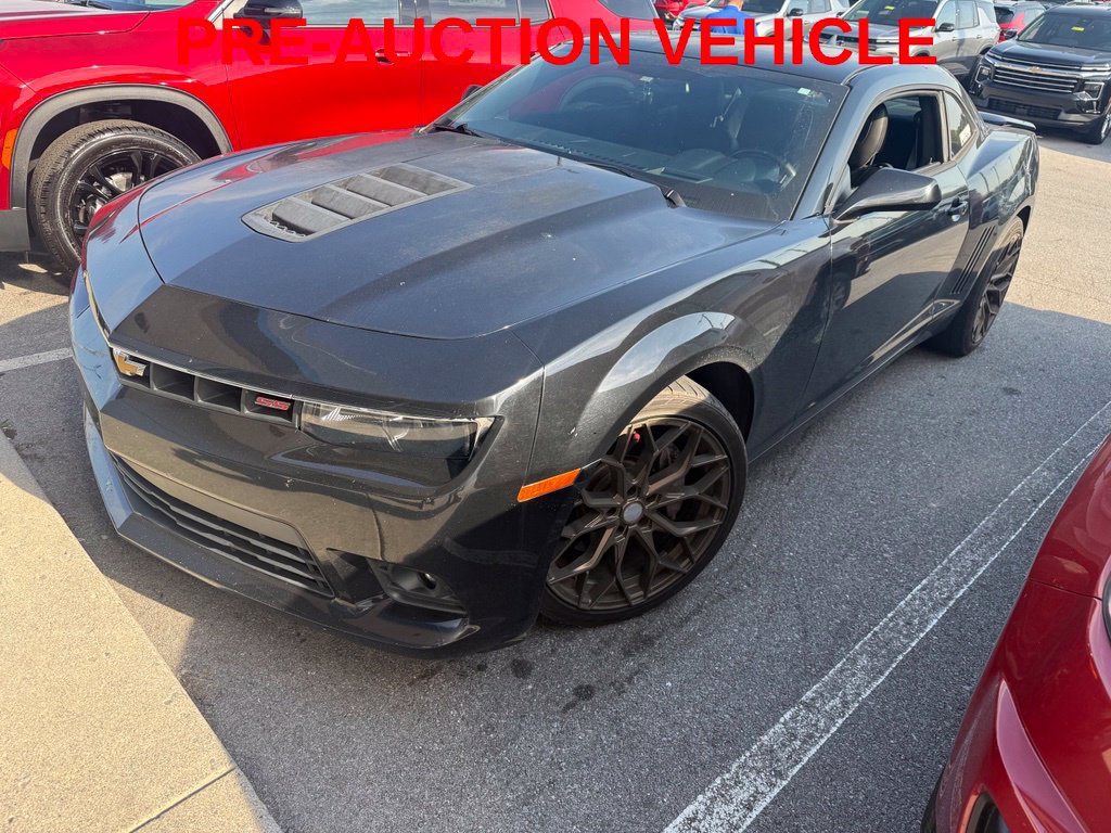Used 2014 Chevrolet Camaro SS w/ RS Package RWD image 2
