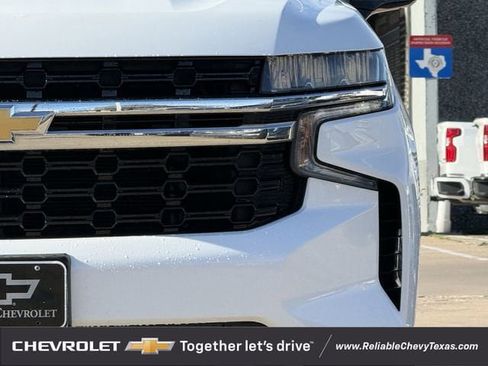 Used 2021 Chevrolet Suburban 2WD image 4