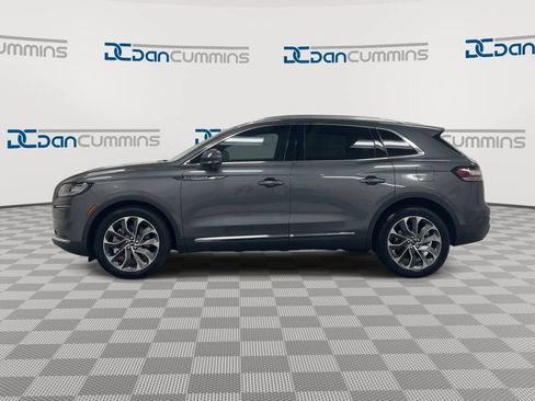 Used 2023 Lincoln Nautilus Reserve AWD/4WD image 5