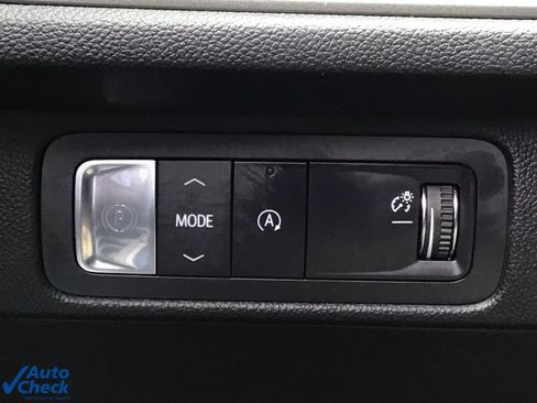 Used 2024 Chevrolet Traverse LS image 33