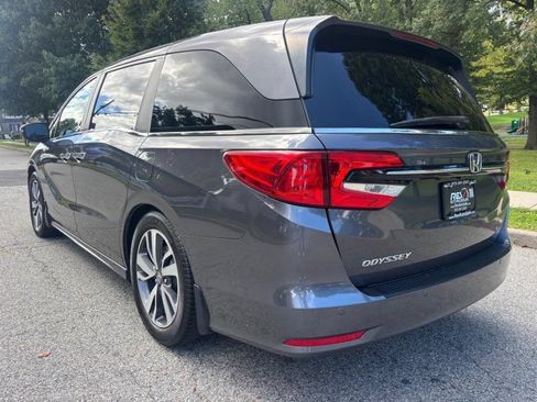 Used 2022 Honda Odyssey Touring image 3