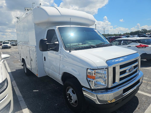 Used 2024 Ford E-350 and Econoline 350 Super Duty w/ Power Windows & Locks Group RWD image 1
