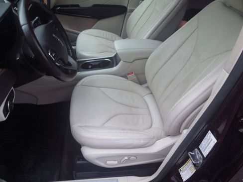Used 2016 Lincoln MKC Reserve w/ Lincoln MKC Climate Package AWD/4WD image 10