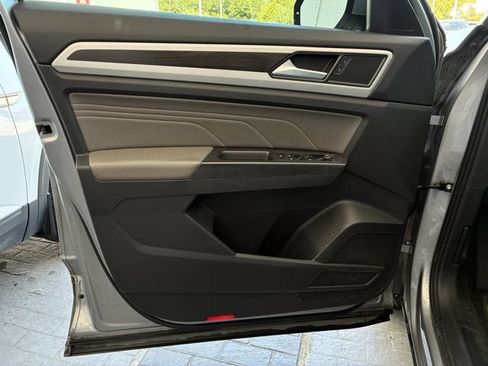 Used 2022 Volkswagen Atlas SE FWD image 9