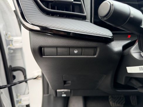 New 2026 Nissan Kicks SR w/ Cold Weather Package image 15