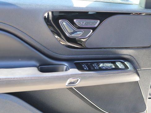 Used 2022 Lincoln Aviator AWD w/ Premium Package image 23