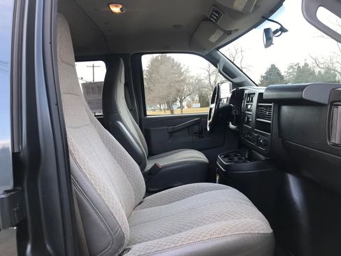 Used 2017 Chevrolet Express 3500 LT w/ LT Preferred Equipment Group image 37