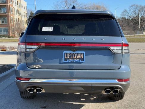 New 2026 Lincoln Aviator AWD image 4