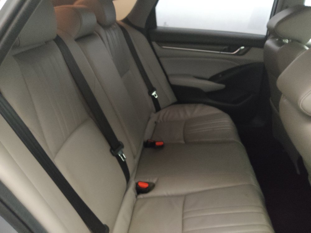 Used 2018 Honda Accord EX-L image 19