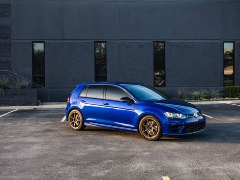 Used 2015 Volkswagen Golf R 4Motion image 17