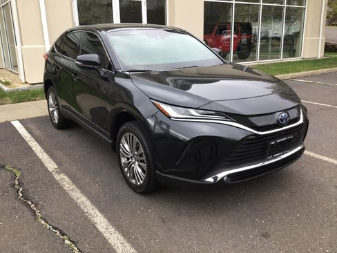 Used 2024 Toyota Venza Limited AWD/4WD image 1