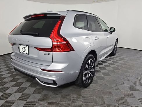 Certified 2025 Volvo XC60 B5 Plus image 8