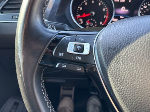 Used 2018 Volkswagen Tiguan SEL image 22