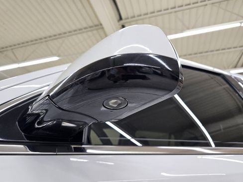 Used 2017 GMC Yukon Denali w/ Open Road Package image 12