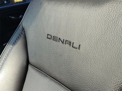 Used 2021 GMC Yukon XL Denali image 27