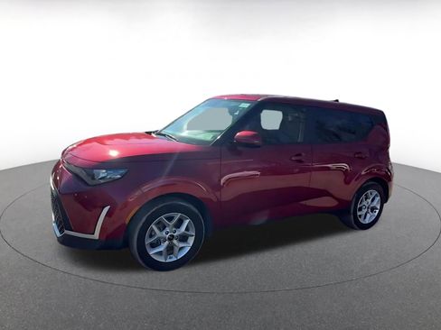 Used 2025 Kia Soul LX w/ LX Technology Package image 4