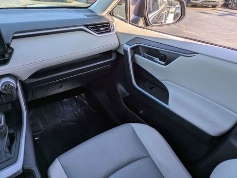 Used 2021 Toyota RAV4 XLE Premium AWD/4WD image 18