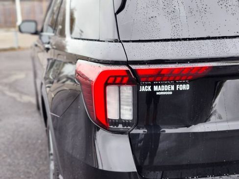 New 2026 Ford Explorer ST-Line w/ ST-Line Street Pack AWD/4WD image 9