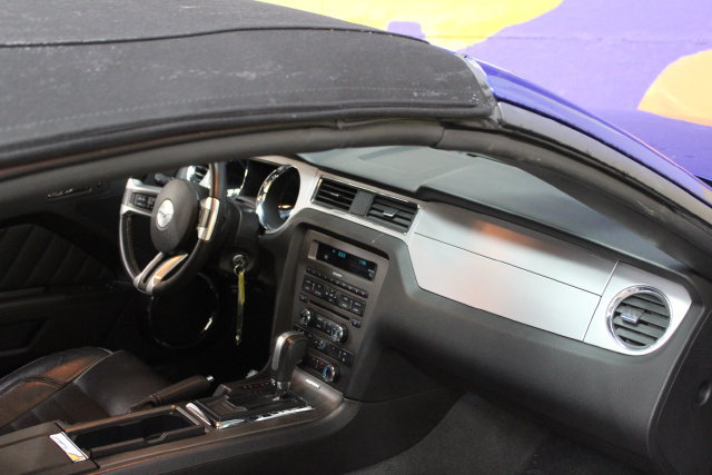 Used 2013 Ford Mustang Premium RWD image 10