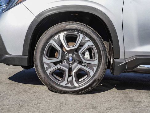 Used 2024 Subaru Ascent Touring image 9