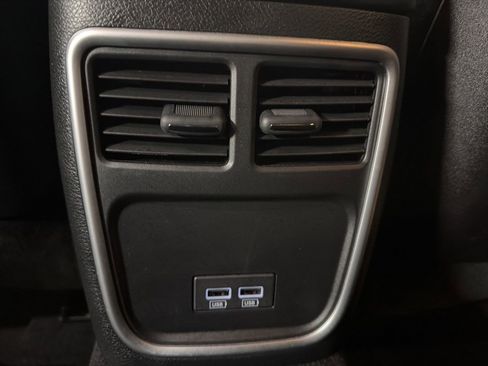 Used 2023 Dodge Charger Scat Pack w/ Technology Group RWD image 30
