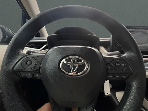 Certified 2025 Toyota Corolla LE image 20