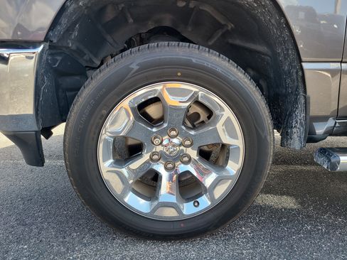 Used 2023 RAM 1500 Big Horn AWD/4WD image 10