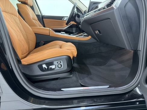 Certified 2023 BMW X7 xDrive40i w/ Executive Package image 22