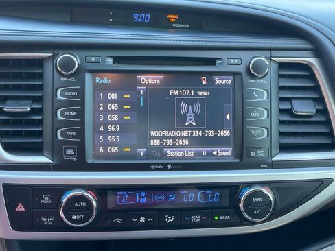 Used 2015 Toyota Highlander Limited image 5