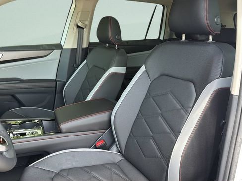 New 2026 Volkswagen Atlas Peak Edition AWD/4WD image 25