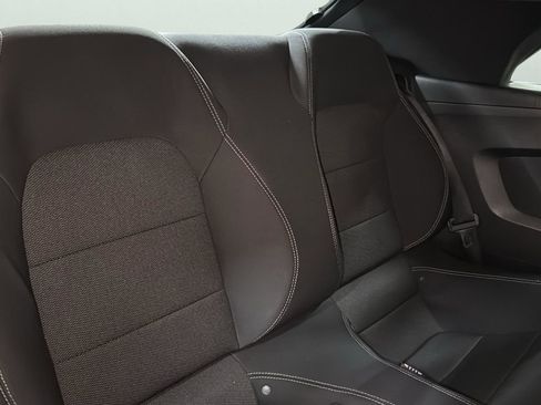 Used 2016 Ford Mustang Convertible image 27