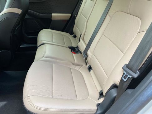 Used 2020 Ford Escape Titanium w/ Titanium Premium Package 2.0 image 40