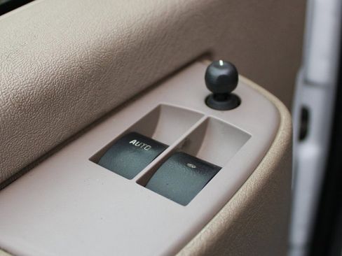 Used 2020 Chevrolet Express 3500 w/ Driver Convenience Package image 15