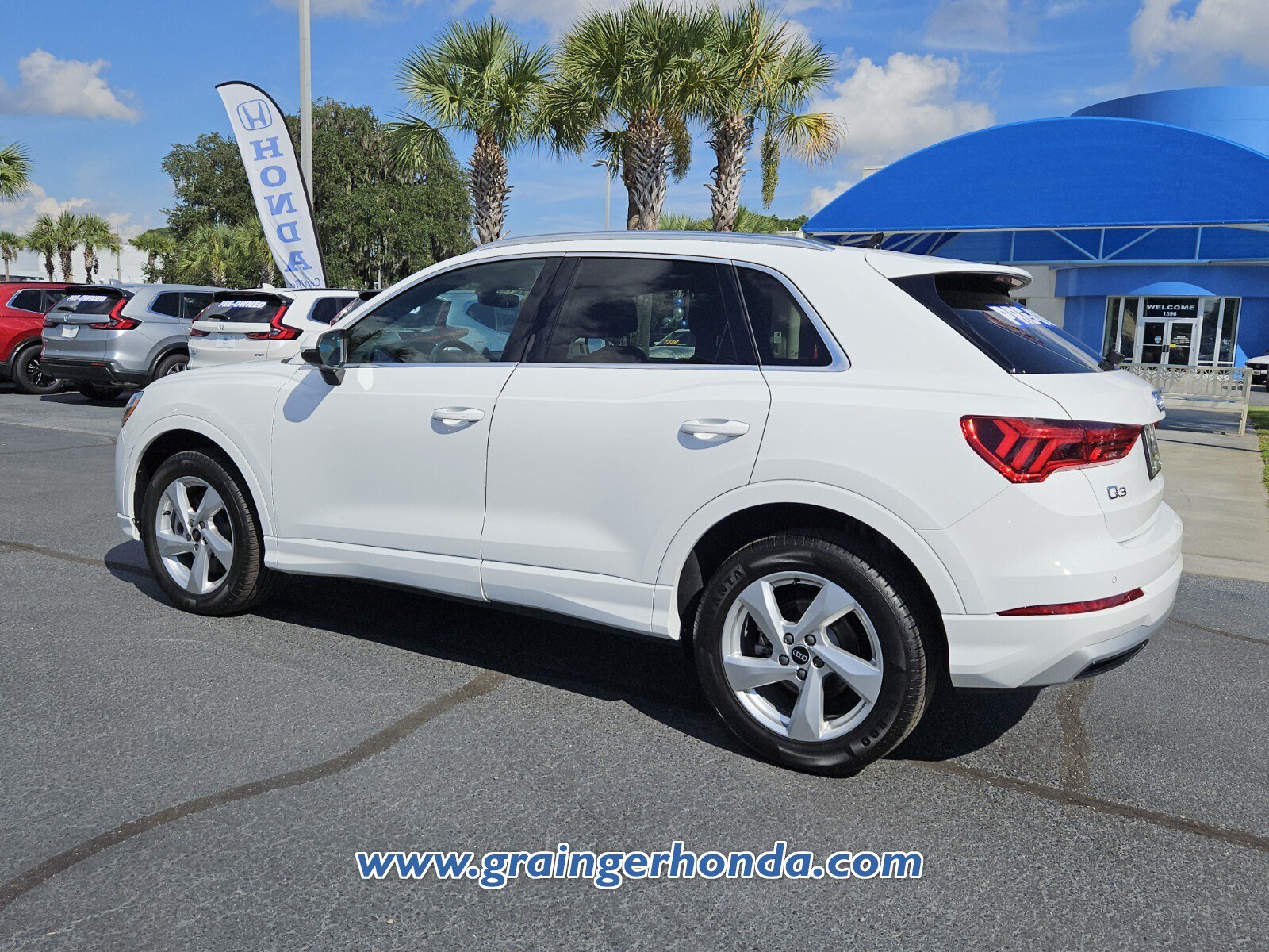 Used 2021 Audi Q3 2.0T Premium AWD/4WD image 3