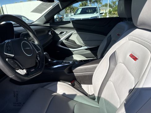 Used 2016 Chevrolet Camaro SS image 12