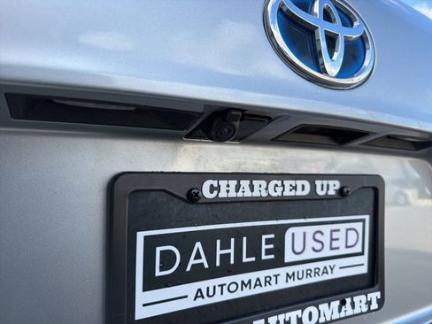 Used 2021 Toyota Highlander LE image 6