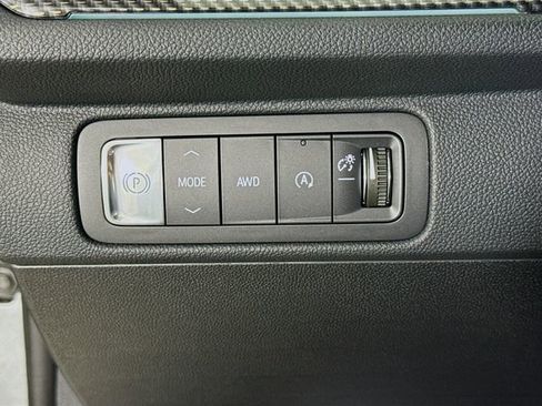 New 2026 Chevrolet Traverse High Country w/ LPO, Floor Liner Package AWD/4WD image 12