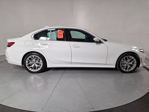 Used 2025 BMW 330i Sedan w/ Convenience Package RWD image 3