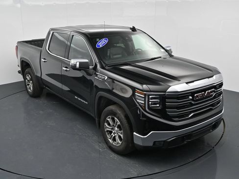 Used 2025 GMC Sierra 1500 SLT RWD image 19