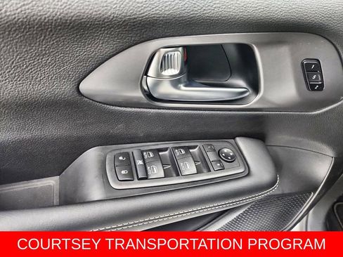 New 2026 Chrysler Pacifica Select image 21