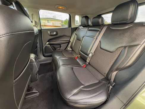 Used 2018 Jeep Compass Latitude w/ Popular Equipment Group FWD image 21