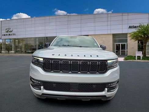 Used 2024 Jeep Wagoneer Series II AWD/4WD image 3