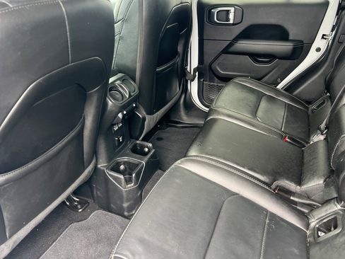 Certified 2021 Jeep Gladiator Overland w/ Popular Equipment Package image 13