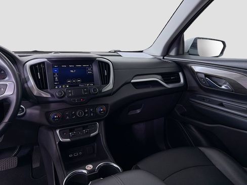 Used 2024 GMC Terrain SLT image 25