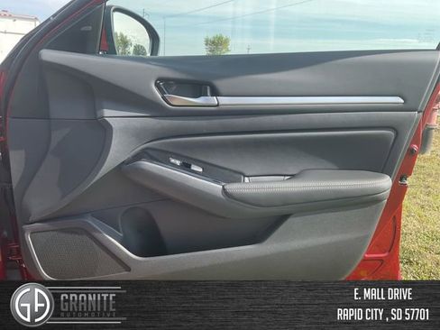 New 2025 Nissan Altima 2.5 SL image 21