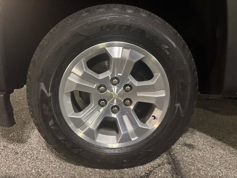 Used 2017 Chevrolet Silverado 1500 LT w/ All Star Edition image 30