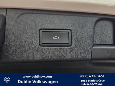 Used 2023 Volkswagen Atlas SE w/ Panoramic Sunroof Package FWD image 26